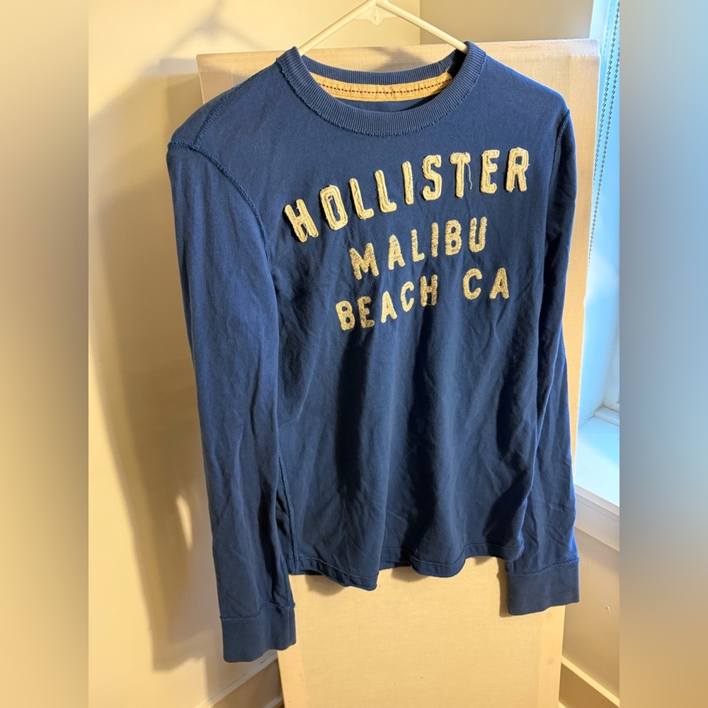 Hollister Men’s Long Sleeve shirt Small